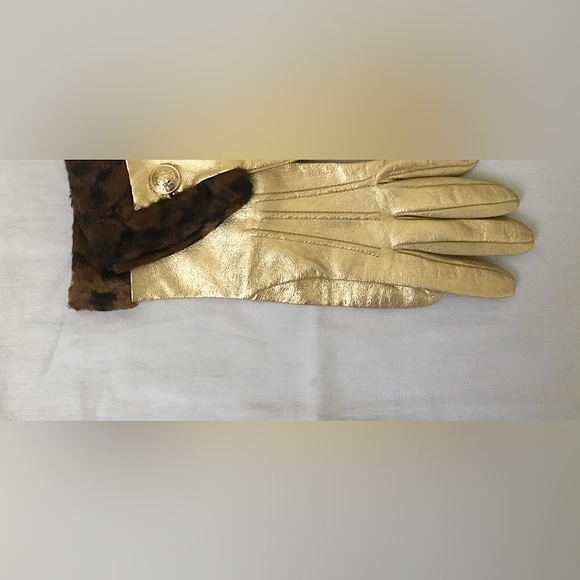 Vintage Versace Gold Medusa gloves. - Picture 2 of 9